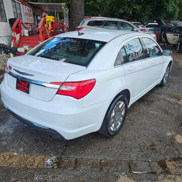 2011 Chrysler 200 LX