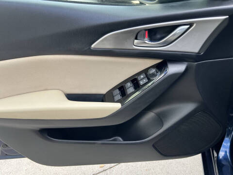 2017 Mazda MAZDA3 Sport