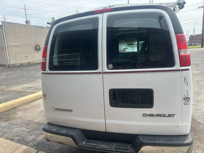 2005 Chevrolet Express 2500
