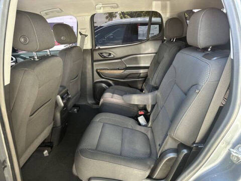 2022 GMC Acadia SLE
