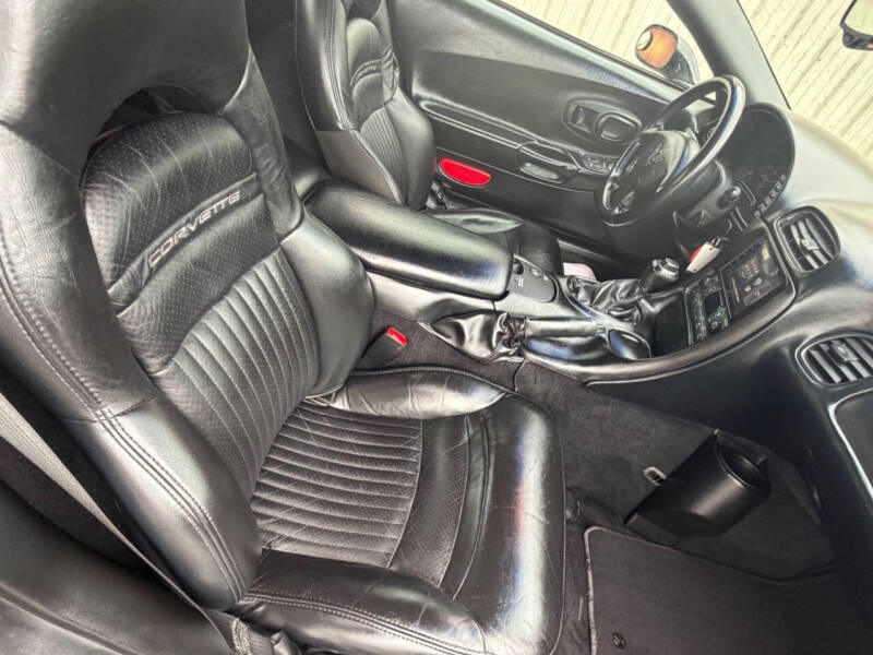 2004 Chevrolet Corvette