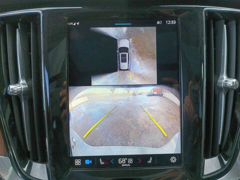 2025 Volvo V60 Cross Country B5 Plus