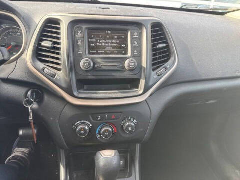 2015 Jeep Cherokee Sport