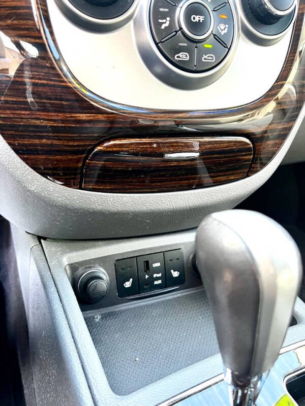 2011 Hyundai Santa Fe SE