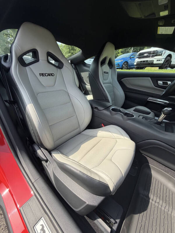 2024 Ford Mustang EcoBoost Premium