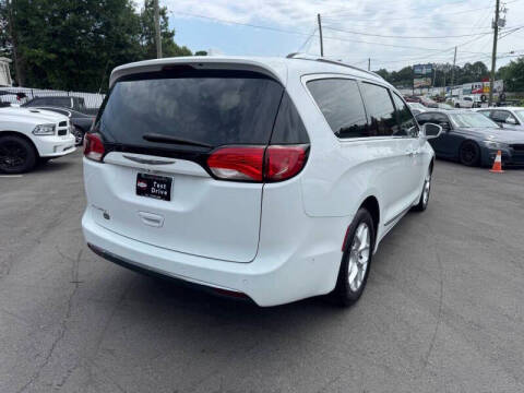 2020 Chrysler Pacifica Touring L
