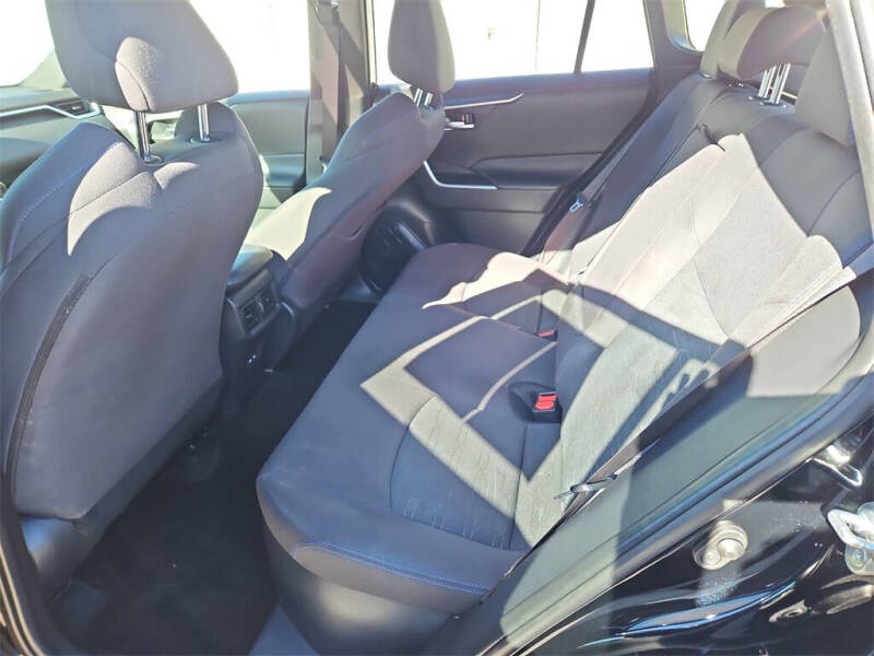 2022 Toyota RAV4 Hybrid SE