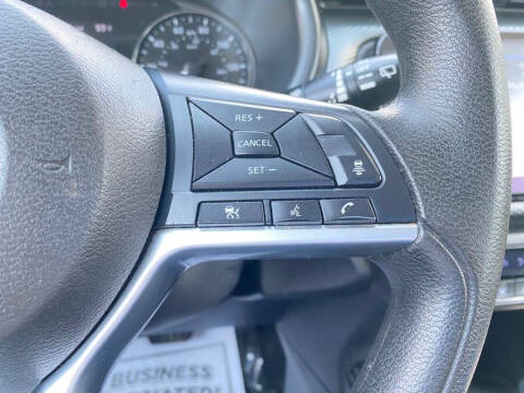 2022 Nissan Kicks SV