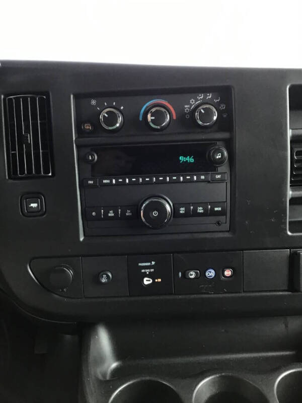 2025 Chevrolet Express 2500