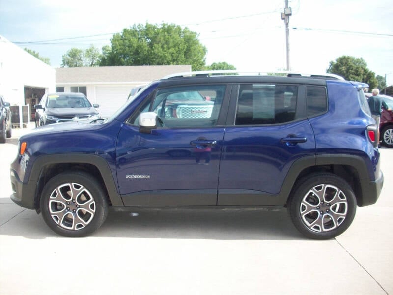 Used 2016 Jeep Renegade Limited with VIN ZACCJBDT0GPD28596 for sale in Kansas City
