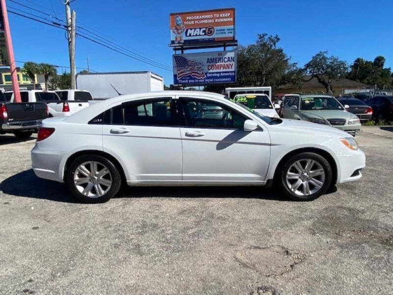 2013 Chrysler 200 Touring