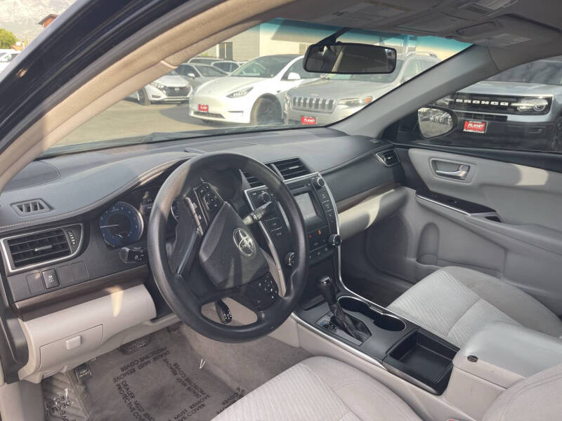 2017 Toyota Camry LE