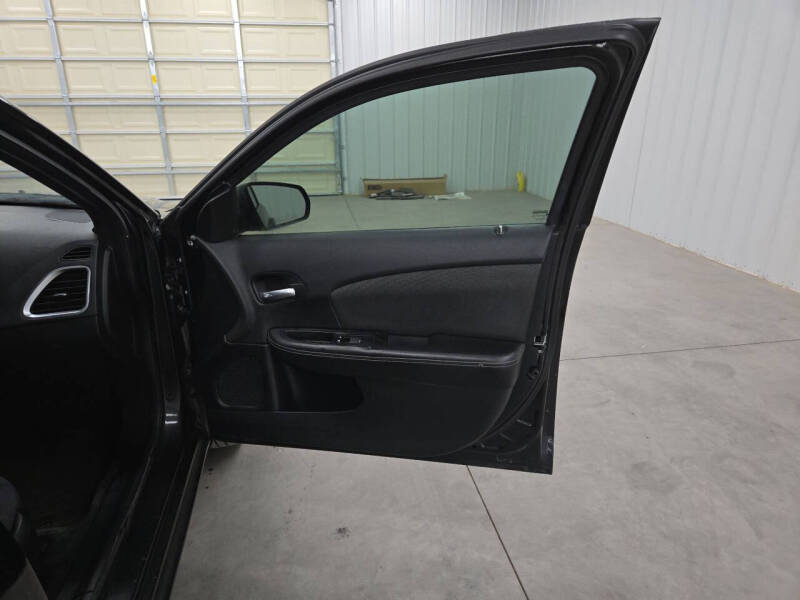 2012 Dodge Avenger SE V6