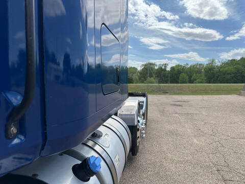 2011 Mack Pinnacle