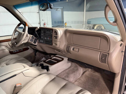 2000 Cadillac Escalade