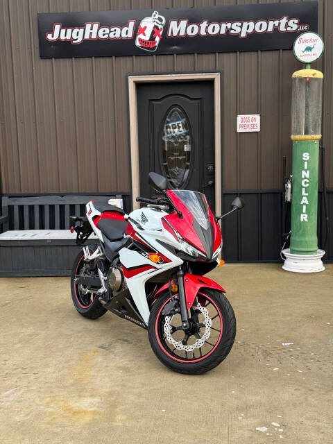 Honda CBR500R Image