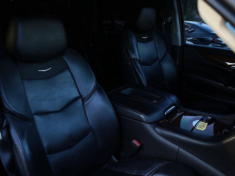 2019 Cadillac Escalade Standard