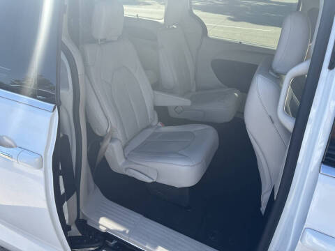 2021 Chrysler Pacifica Touring L