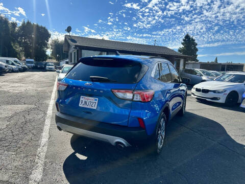 2021 Ford Escape SEL