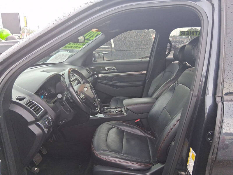 2017 Ford Explorer Sport