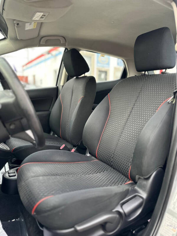 2013 Mazda MAZDA2 Touring