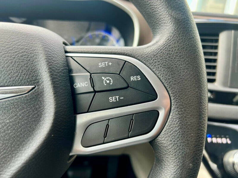 2017 Chrysler Pacifica LX