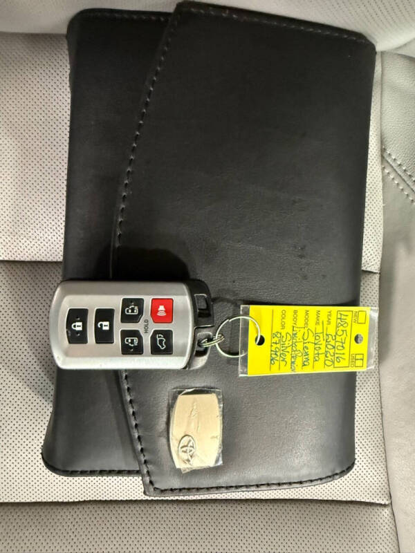 2020 Toyota Sienna Limited Premium 7-Passenger