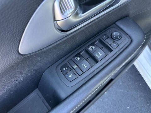 2023 Chrysler Pacifica Touring