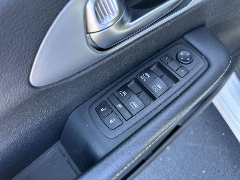 2023 Chrysler Pacifica Touring
