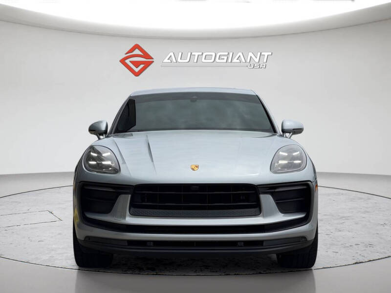 2022 Porsche Macan