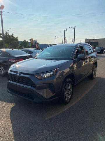 2022 Toyota RAV4 Hybrid LE