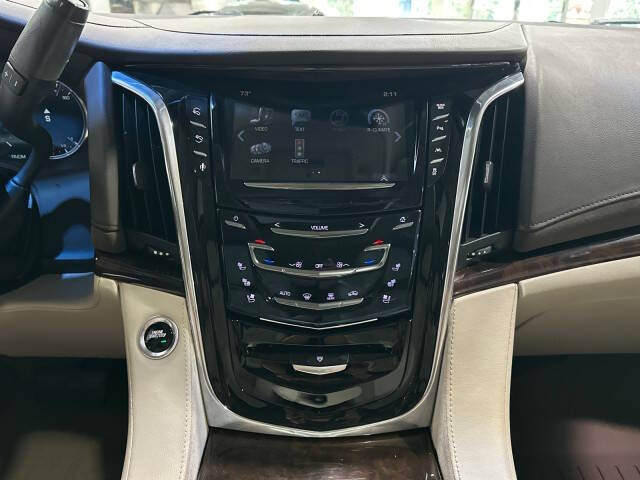 2016 Cadillac Escalade Luxury Collection