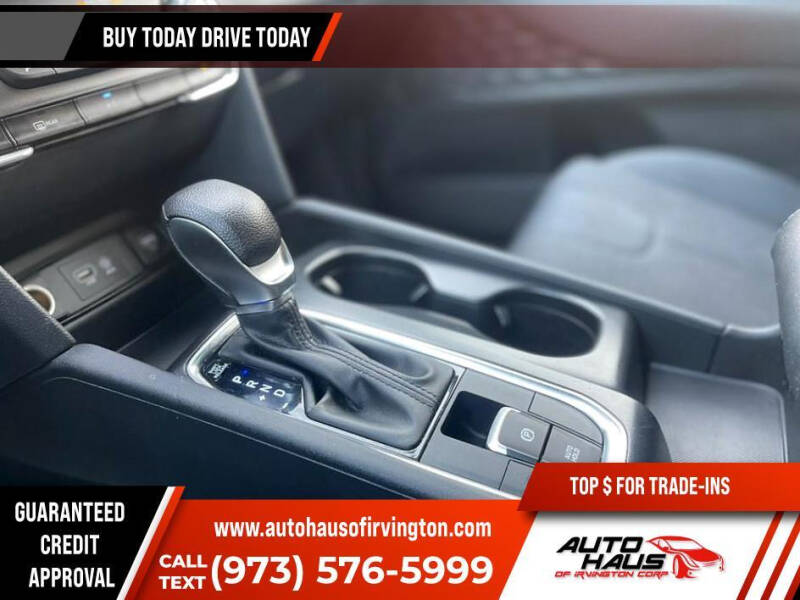 2020 Hyundai Santa Fe SE