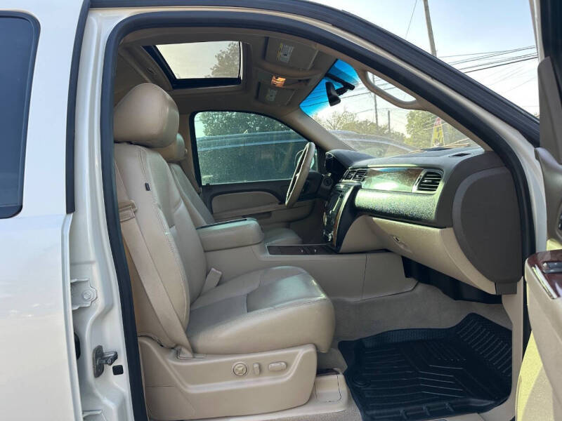 2013 Chevrolet Avalanche LTZ Black Diamond