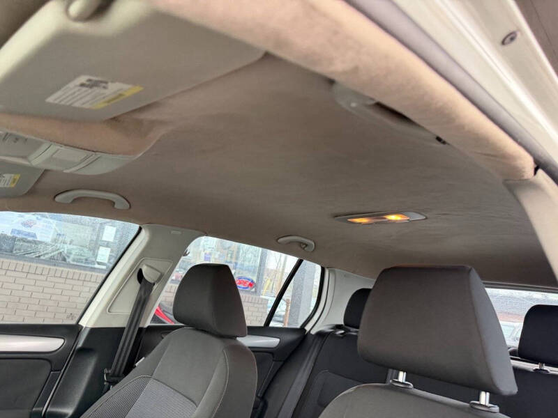 2013 Volkswagen Golf 2.5L