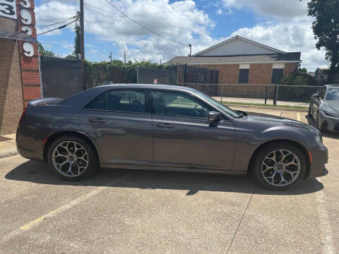 2018 Chrysler 300 S