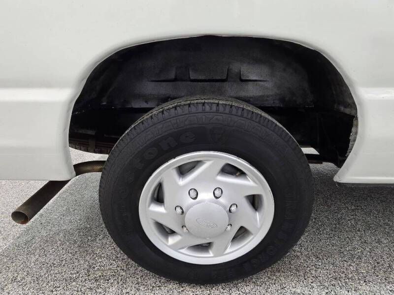 2011 Ford E-Series E-150