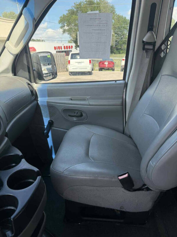 2006 Ford E-Series E-250