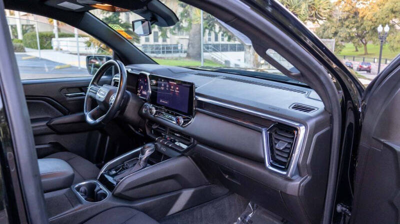 2024 GMC Canyon Elevation