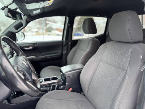 2017 Toyota Tacoma SR V6