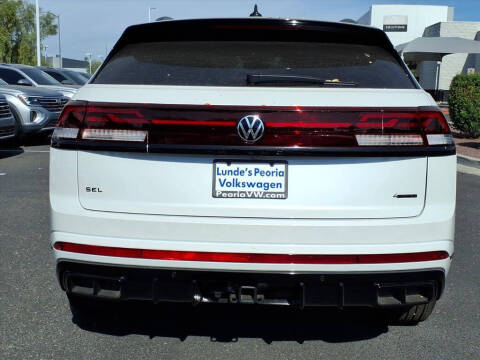 2026 Volkswagen Atlas Cross Sport SEL R-Line Black 4Motion