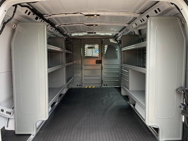 2025 Chevrolet Express 2500