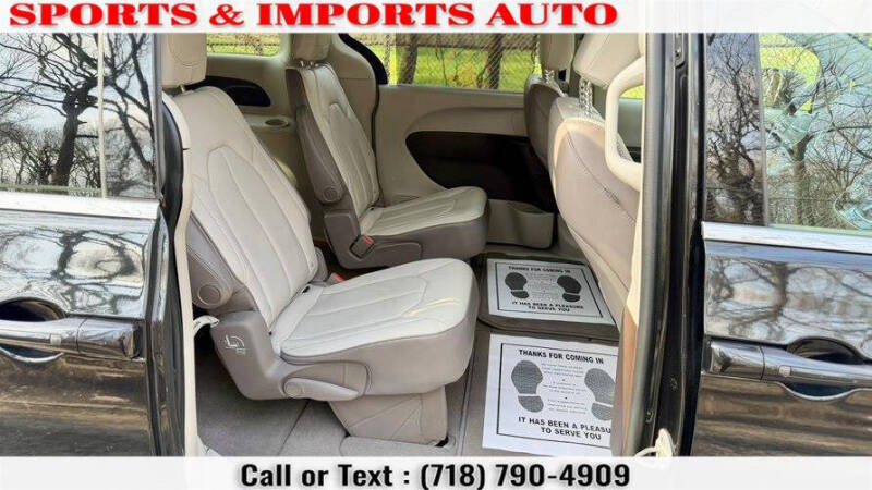 2020 Chrysler Voyager LXi