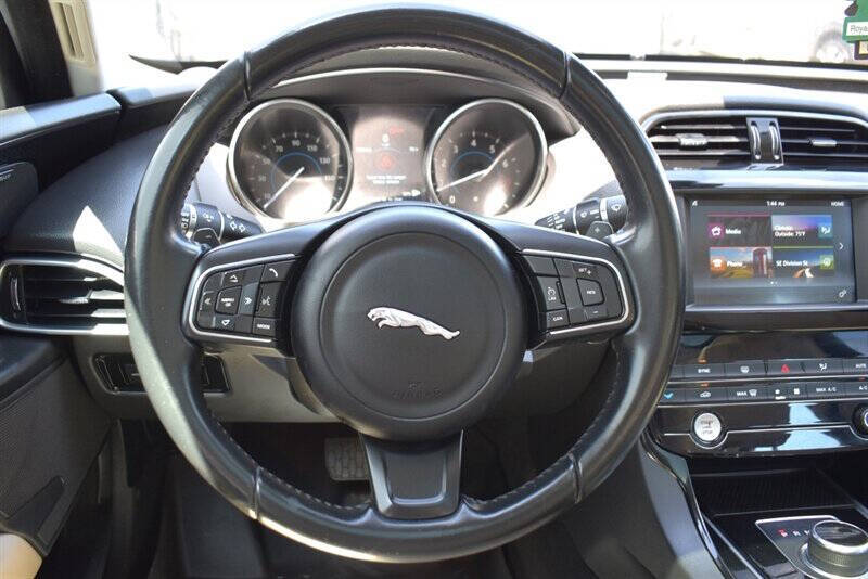2017 Jaguar XE 25t Premium