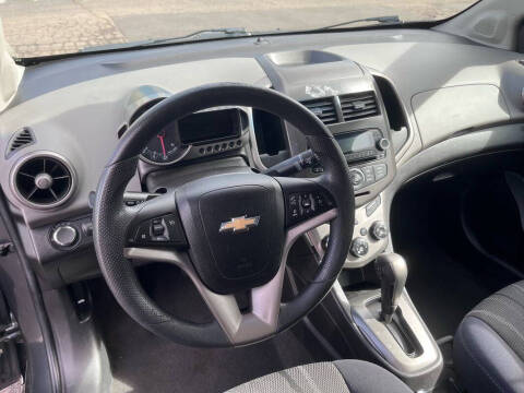 2013 Chevrolet Sonic LT Auto