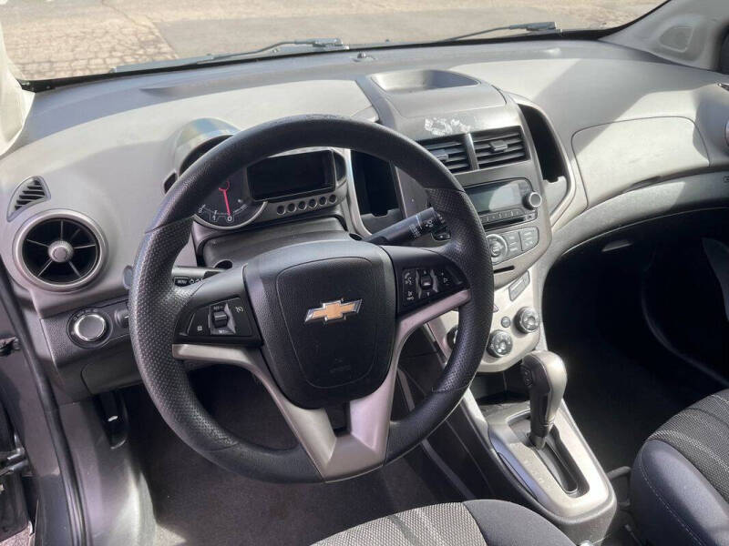 2013 Chevrolet Sonic LT Auto