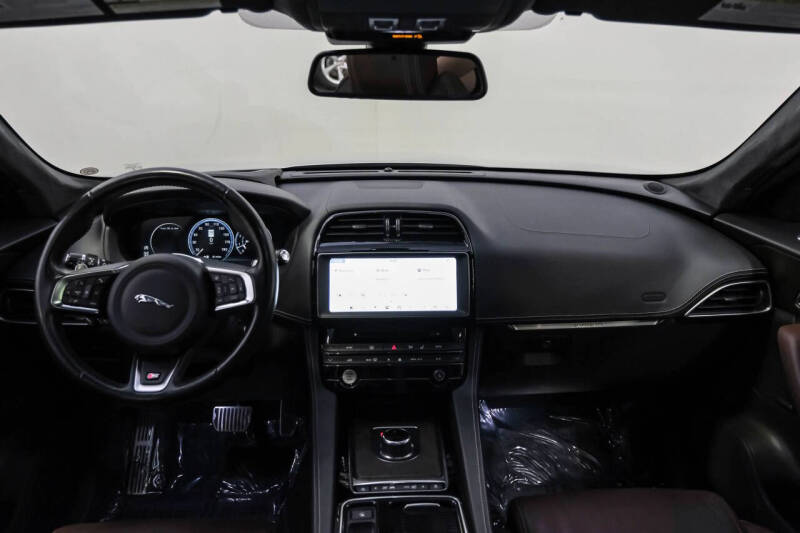 2018 Jaguar F-PACE S