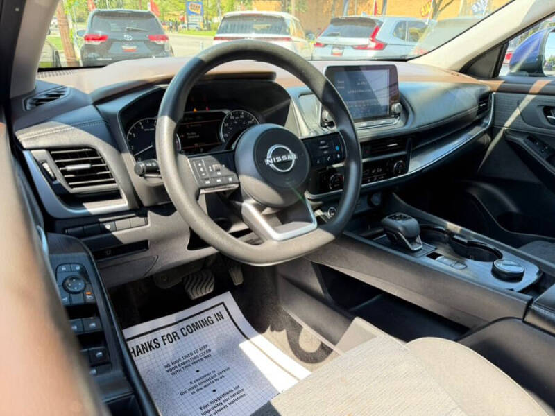 2023 Nissan Rogue SV