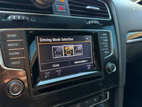 2015 Volkswagen Golf GTI SE