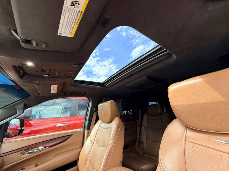 2017 Cadillac Escalade Platinum